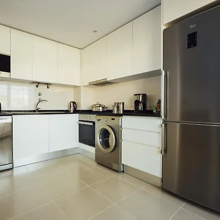 Carmona - By Sch شقة ساو مارتينهو دو بورتو