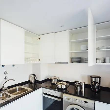 Carmona - By Sch شقة ساو مارتينهو دو بورتو