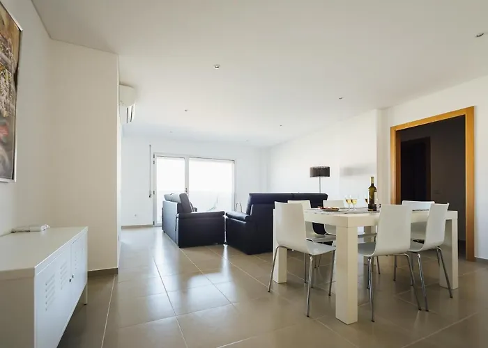 Apartman Carmona - By Sch