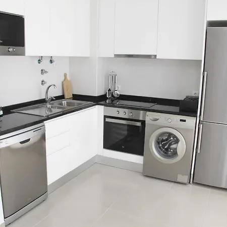 Carmona - By Sch Daire São Martinho do Porto