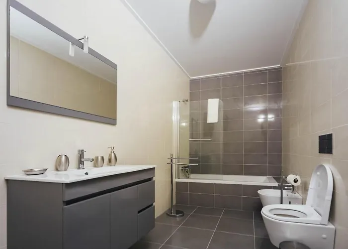 Apartment Carmona - By Sch